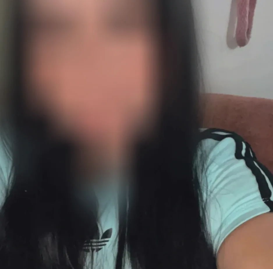 Fatma, 25