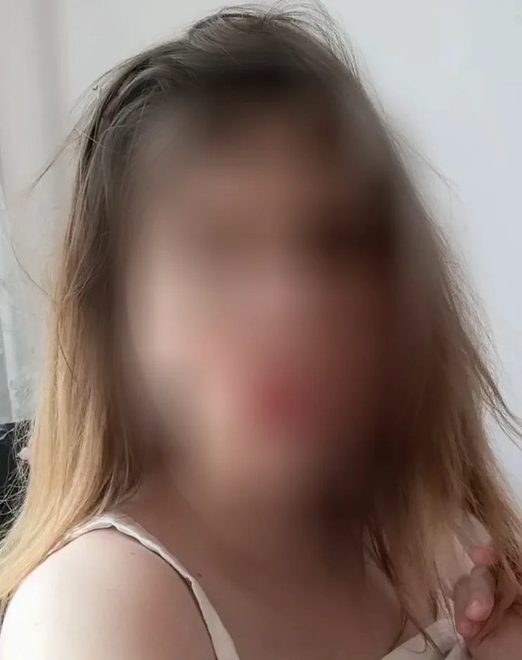 Isabell, 28