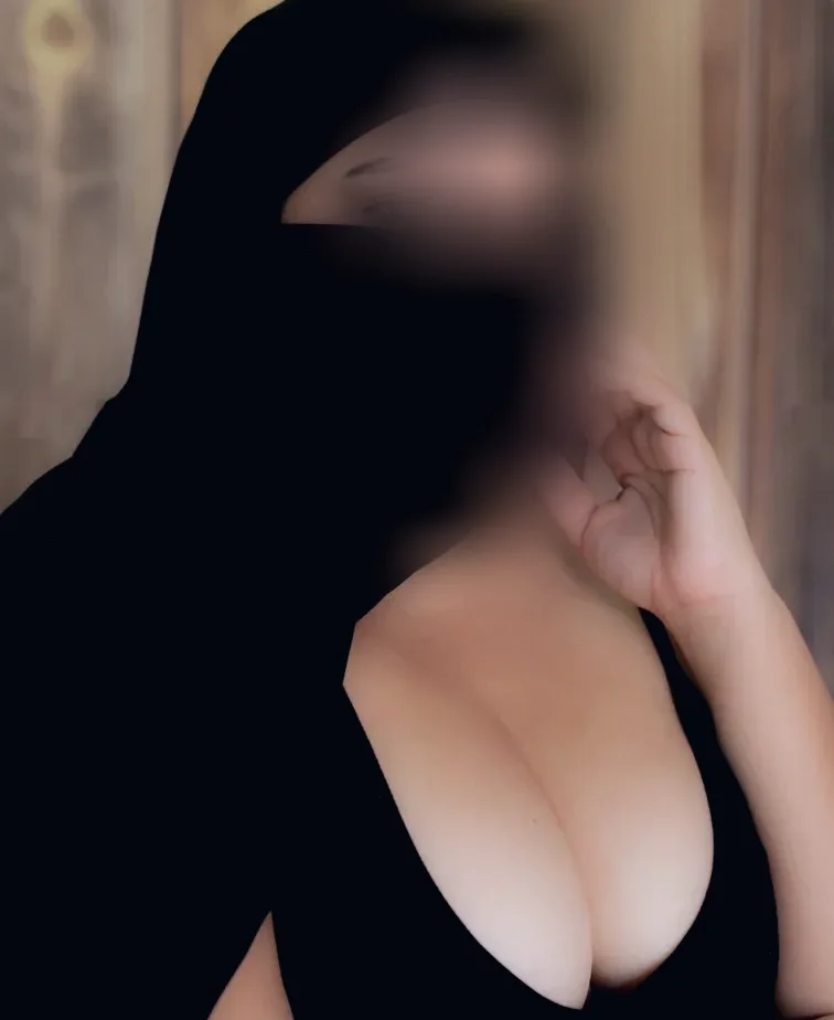 Paula, 36