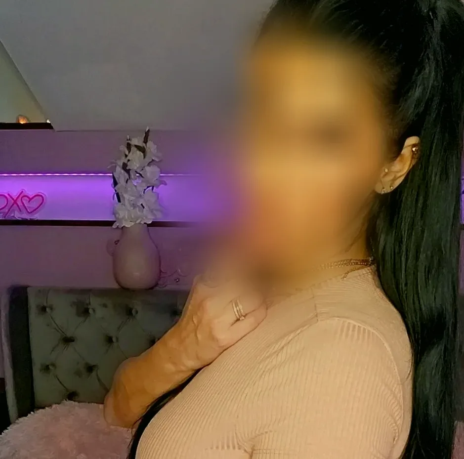 Selin, 33